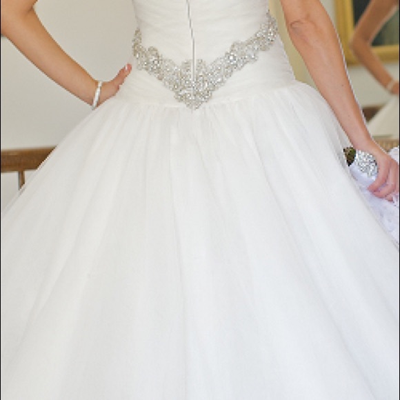 Kenneth Pool Wedding Dress - Picture 2 of 8